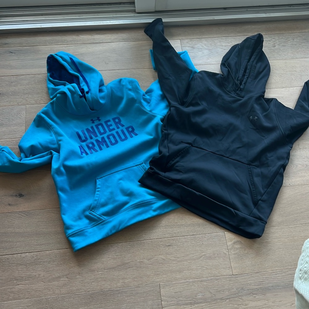 UA SWEATSHIRT HOODIE BUNDLE 2 size large